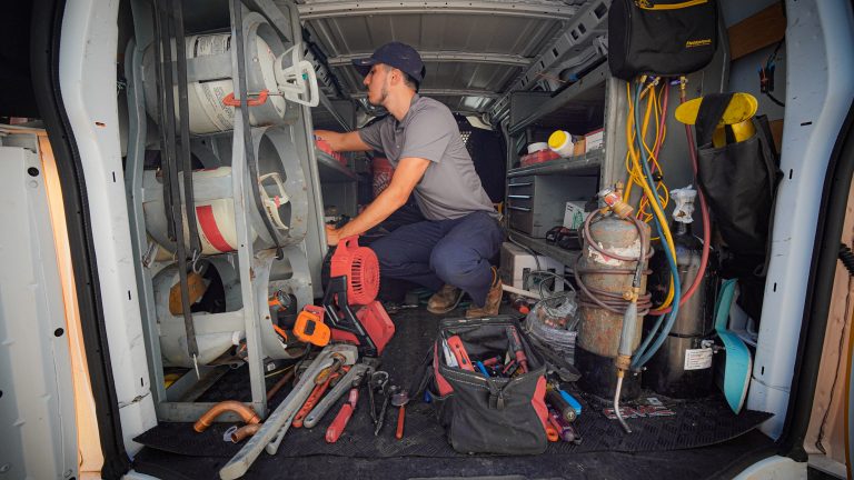 Dynamic Heating, Cooling & Geothermal worker