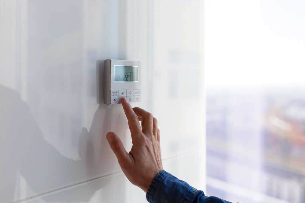 air-conditioning-and-heating-control-panel