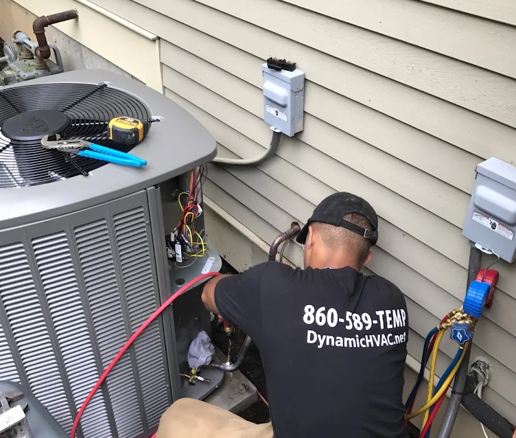Dynamic Heating, Cooling & Geothermal worker